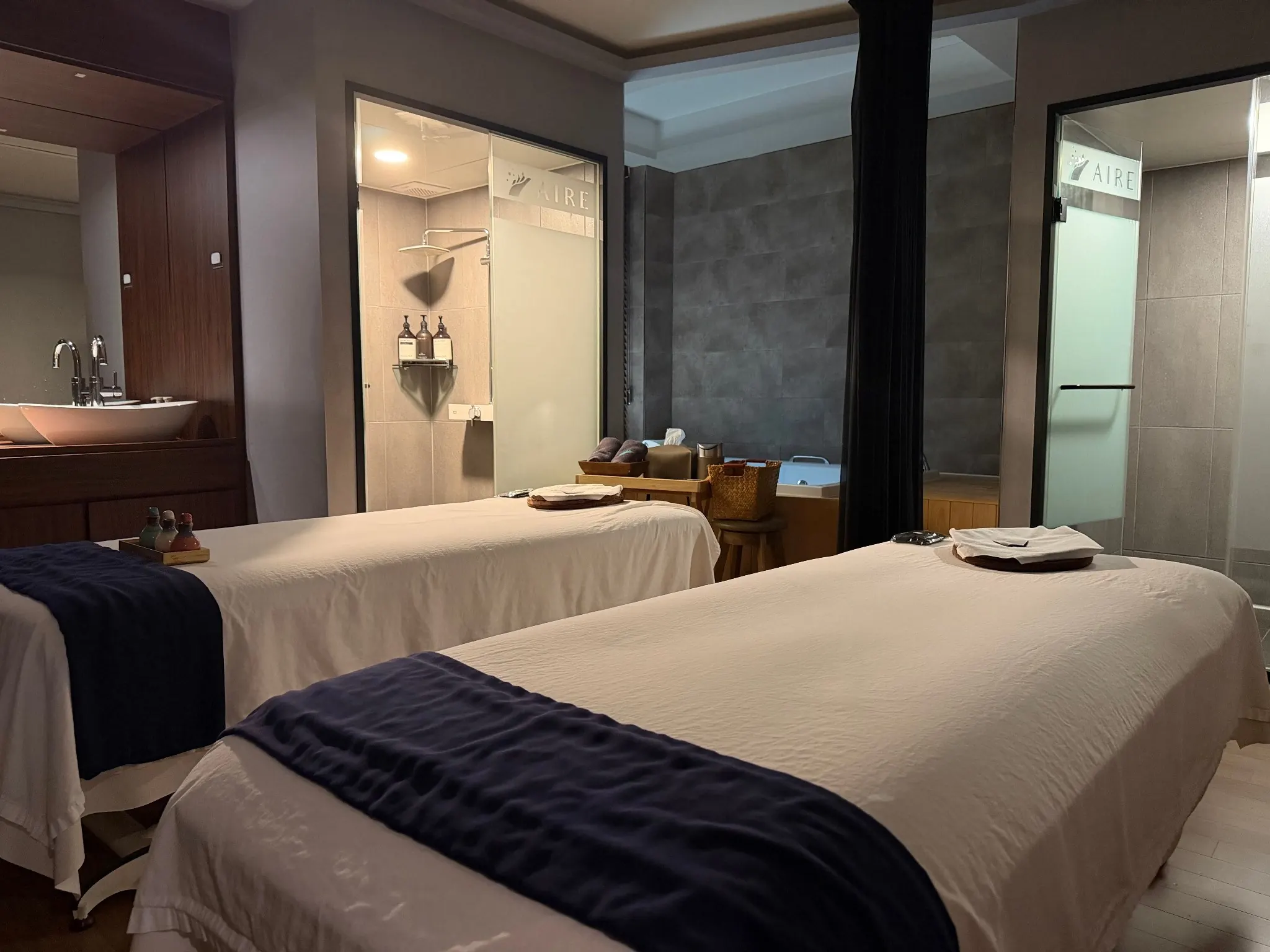 AIRE SPA treatment room
