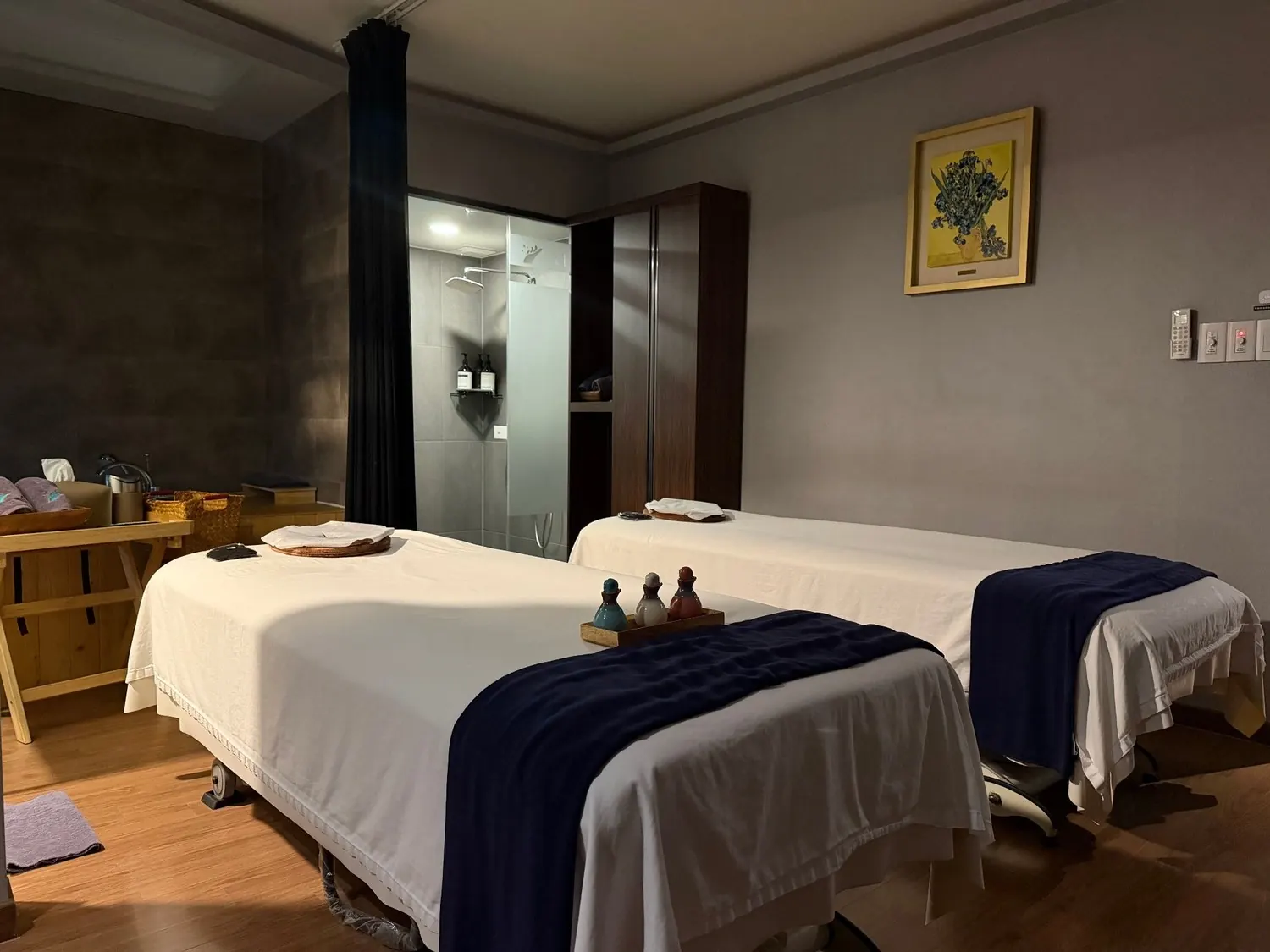 Couple treatment room